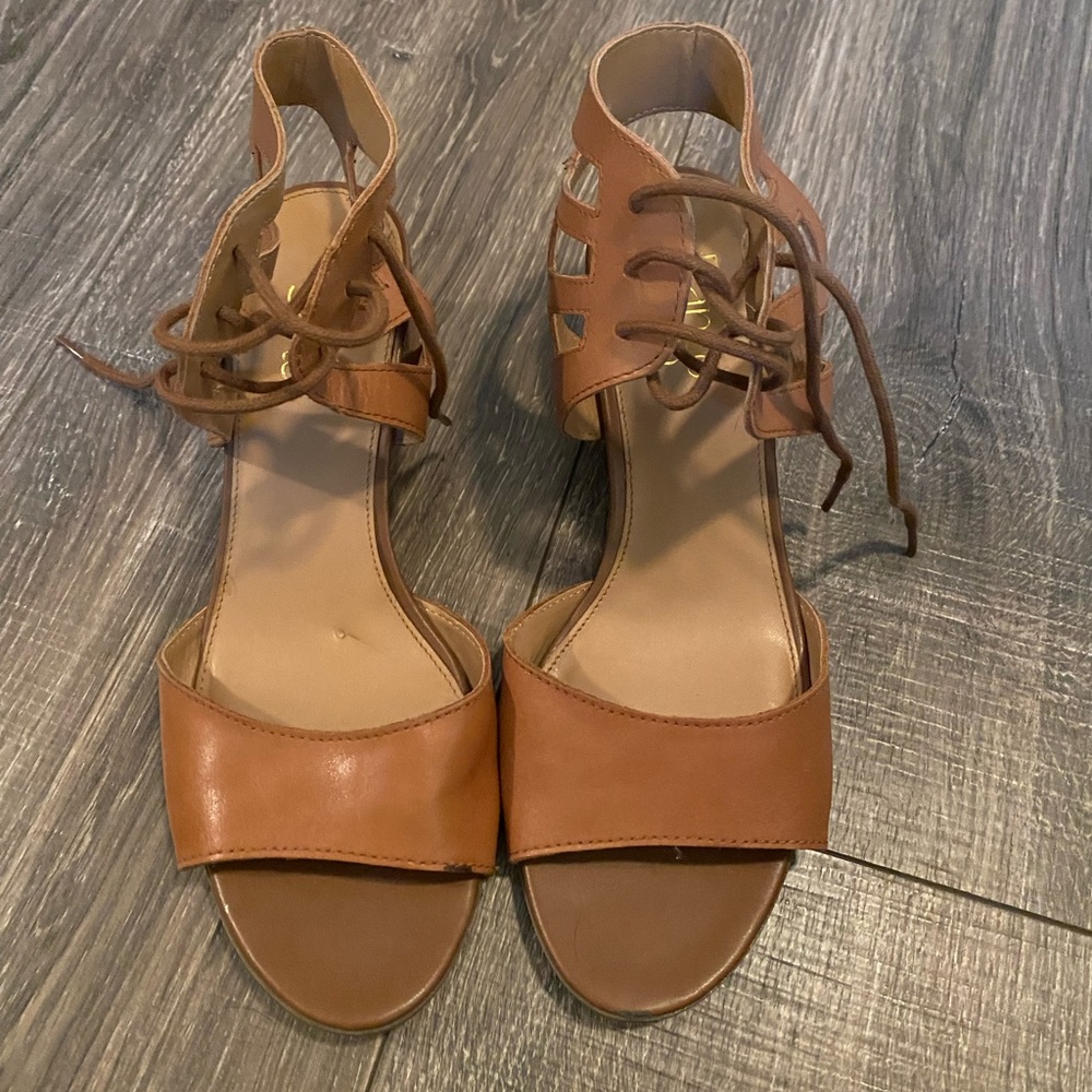 Franco Sarto tie heels size 8